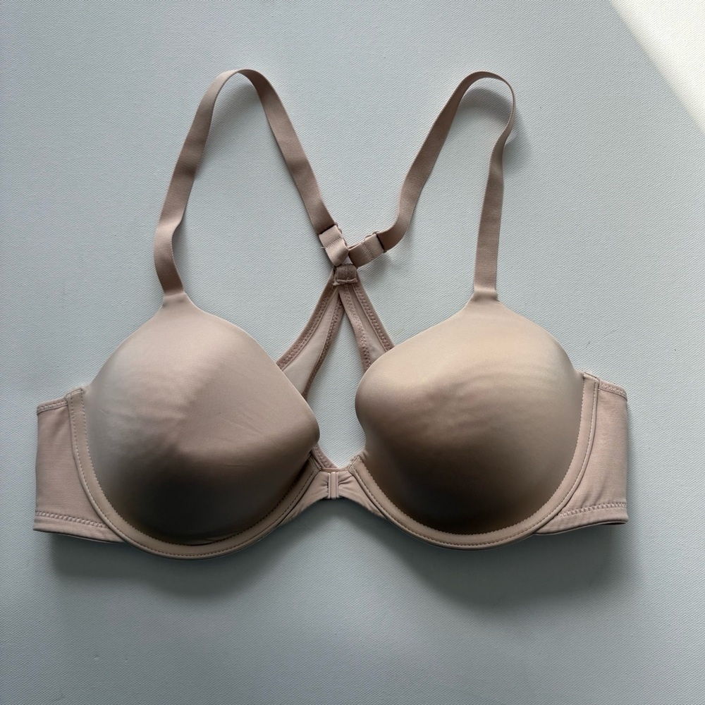 Women's Maidenform Nude Bra with Front Clasp Size 36B
